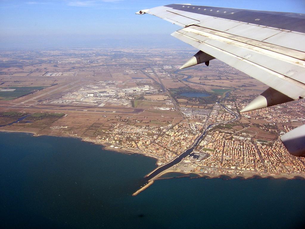 For Ever Apartments Fiumicino Exterior photo
